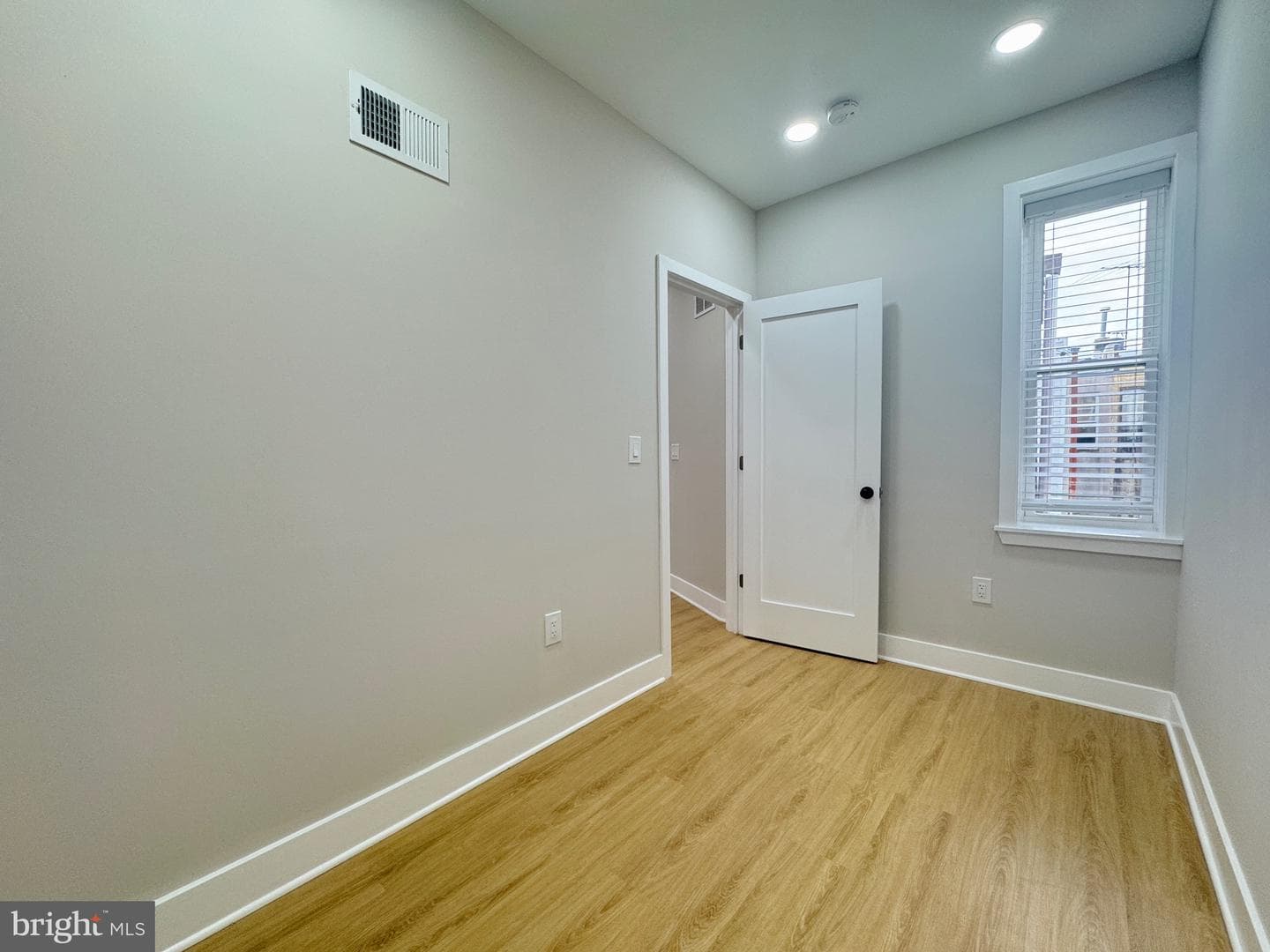 2426 S Juniper Street photo 14
