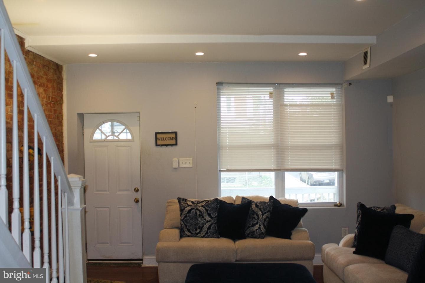 1661 N Robinson Street photo 3
