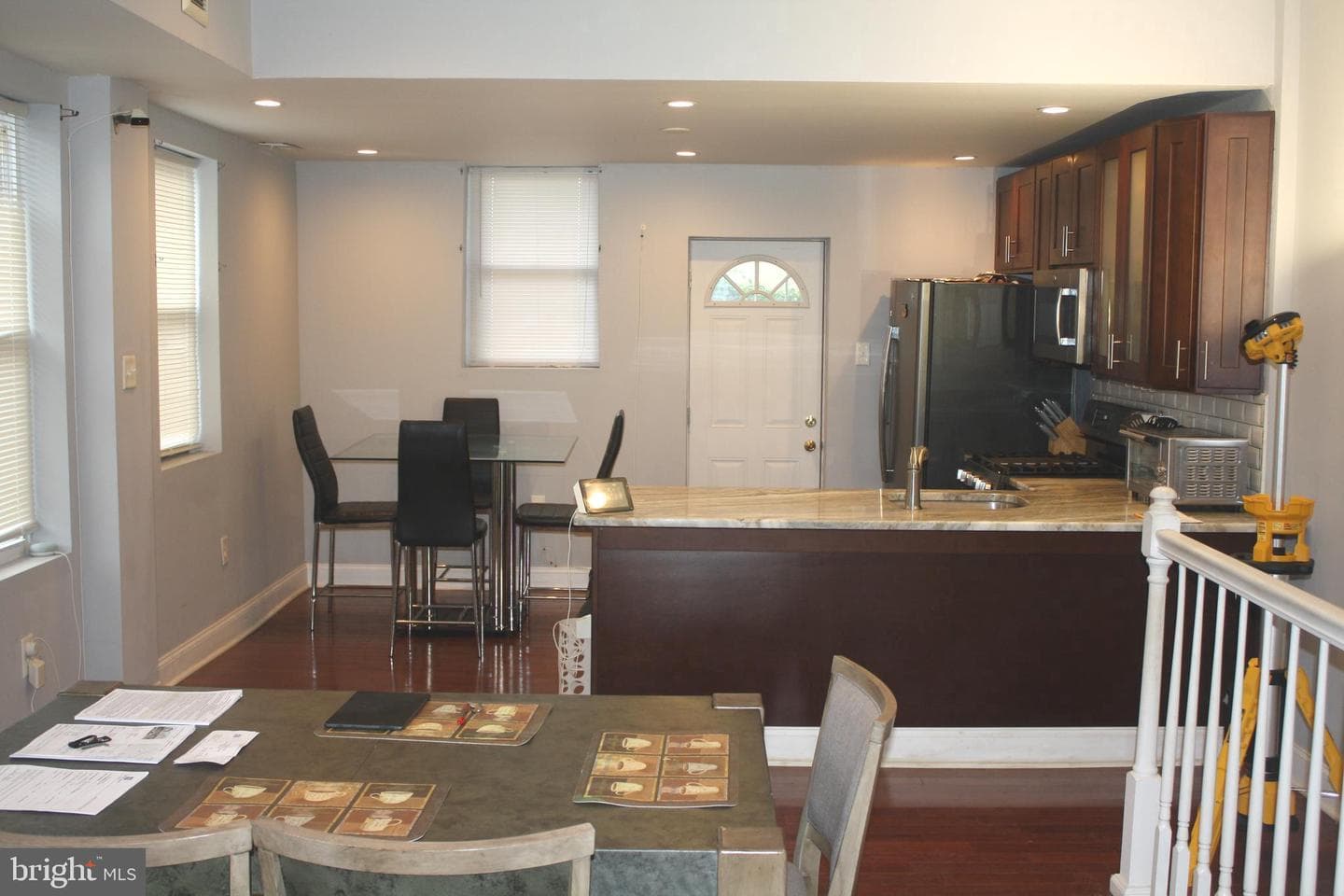 1661 N Robinson Street photo 4