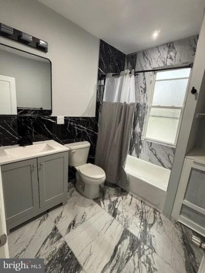429 E Montana Street photo 21