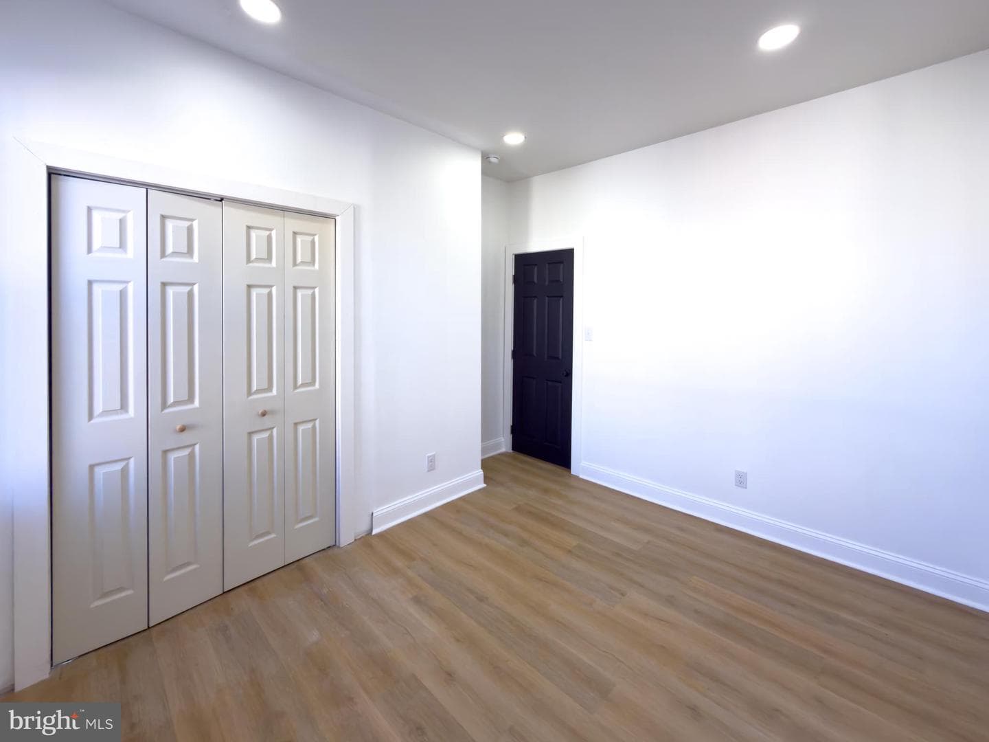 5237 Greenway Avenue photo 25