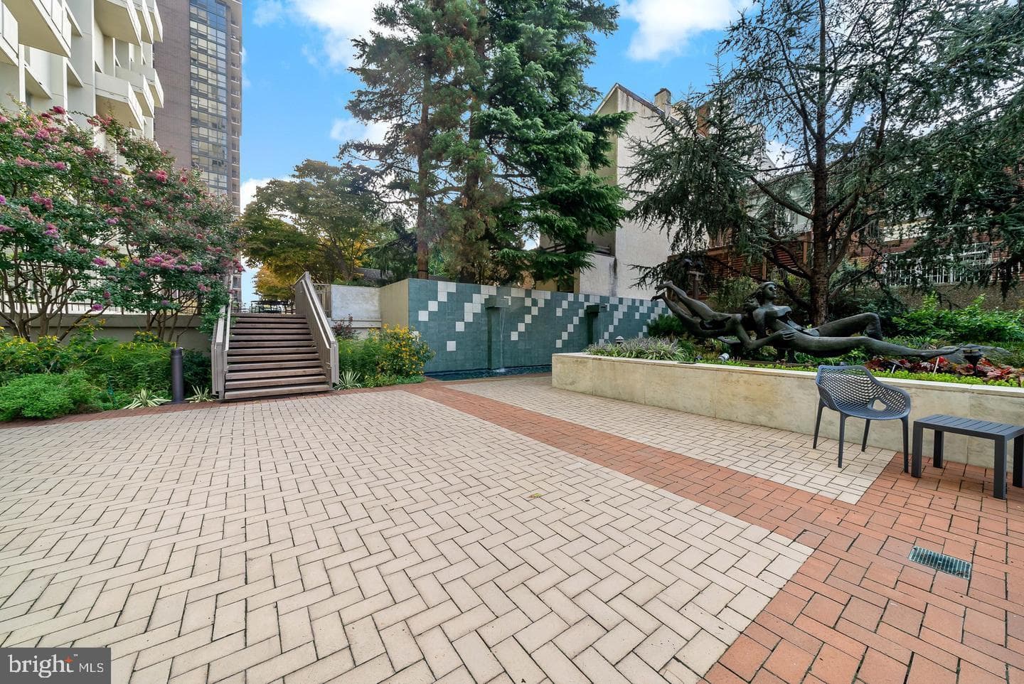 604 S Washington Square #217 photo 22