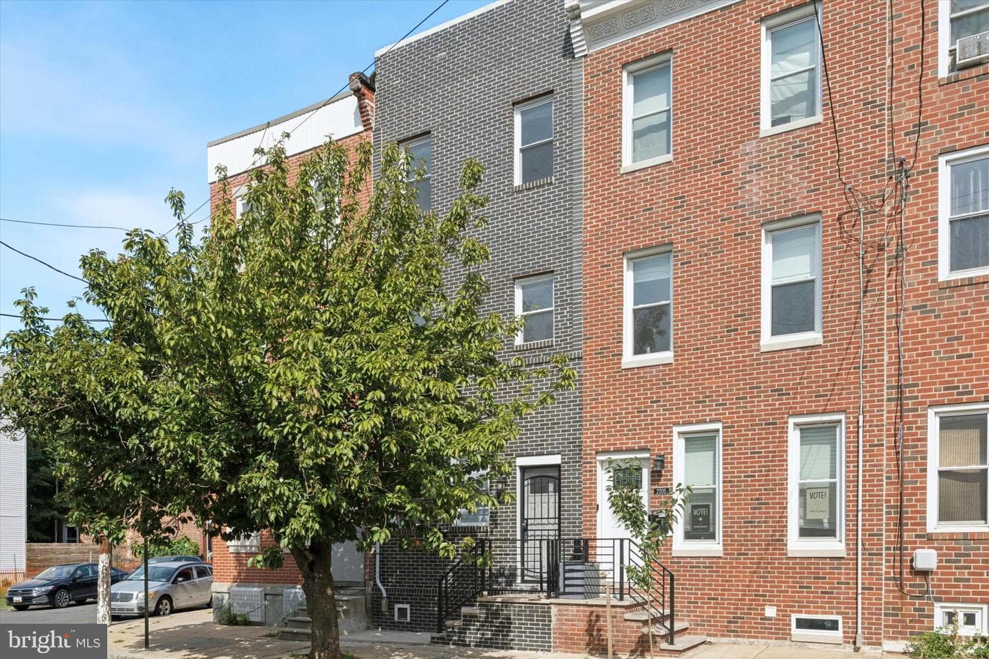 2707 W Thompson Street photo 1