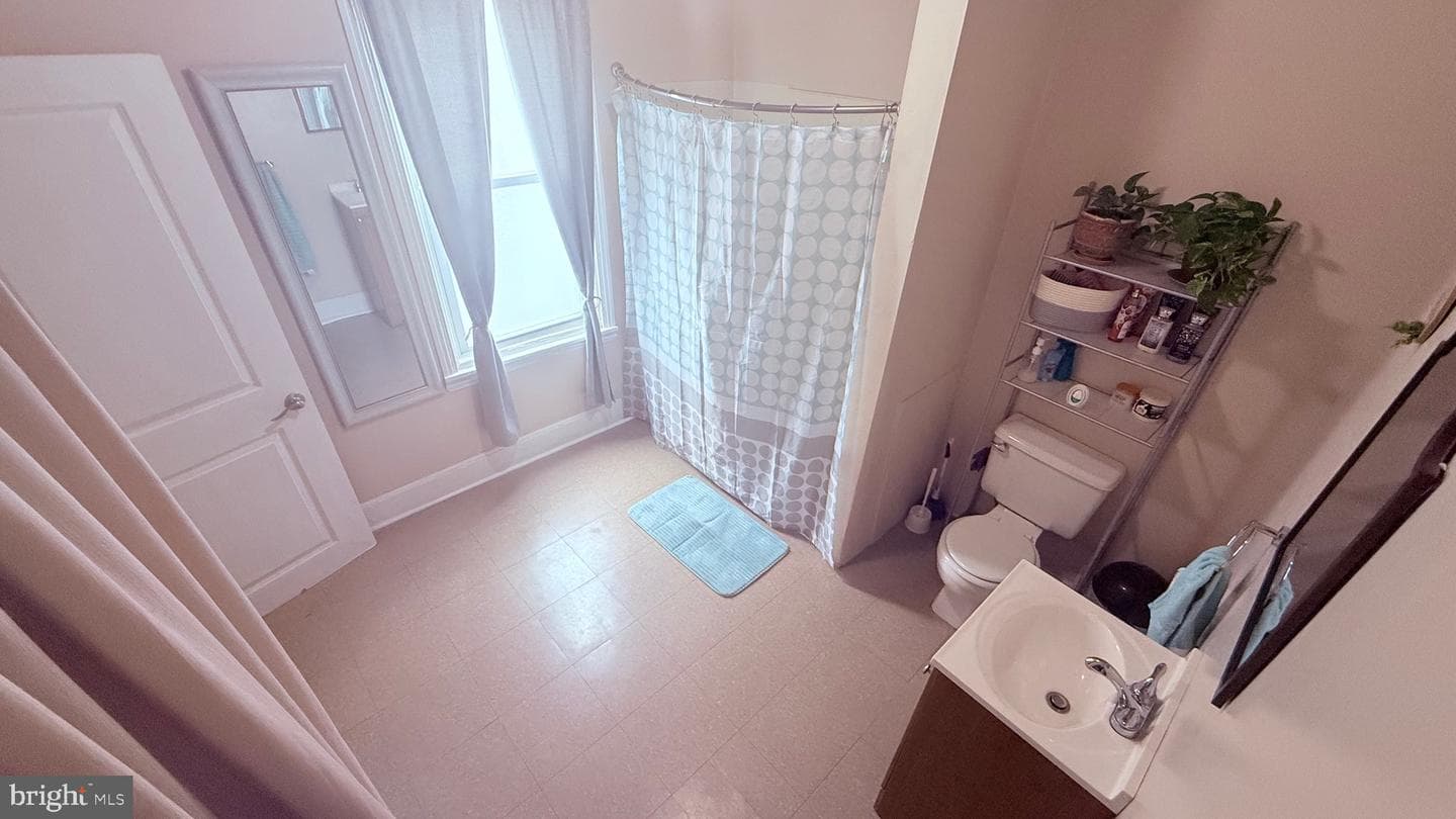 2848 N Lee Street photo 22
