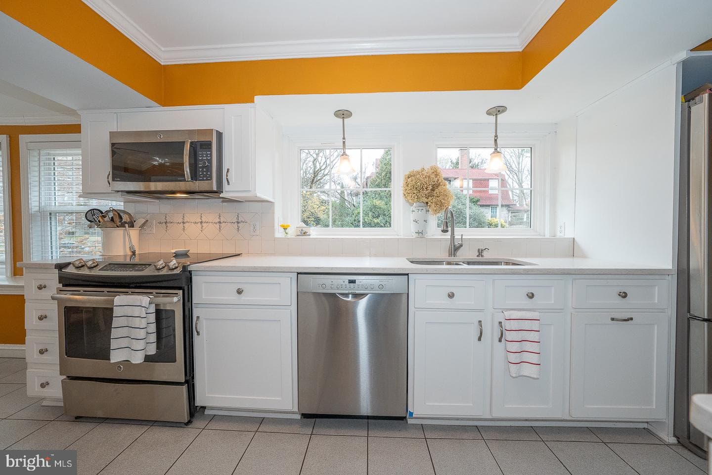 6323 Sherwood Road photo 31