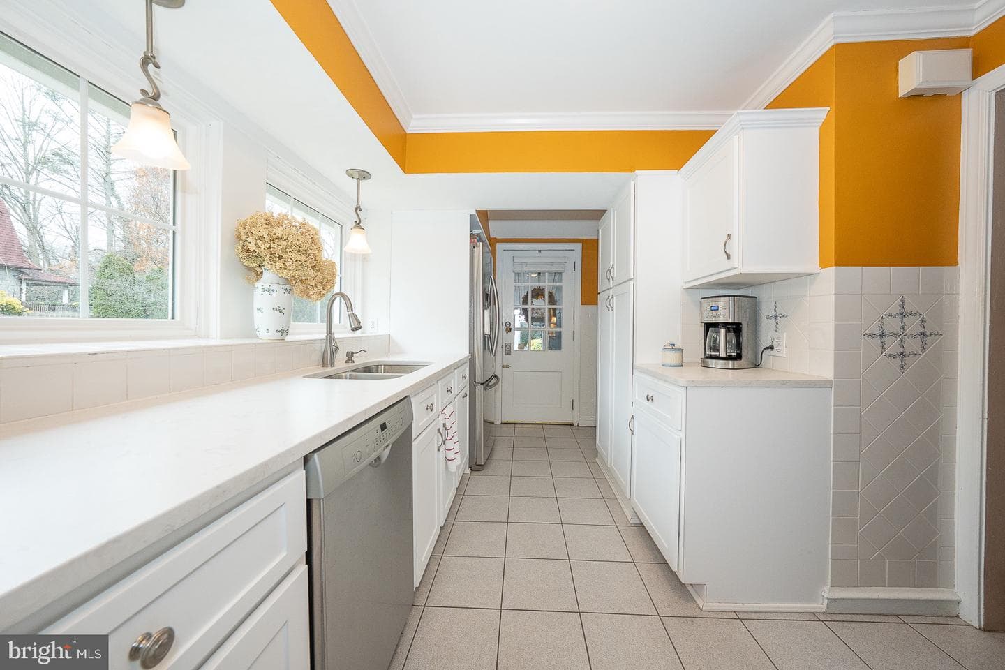 6323 Sherwood Road photo 33