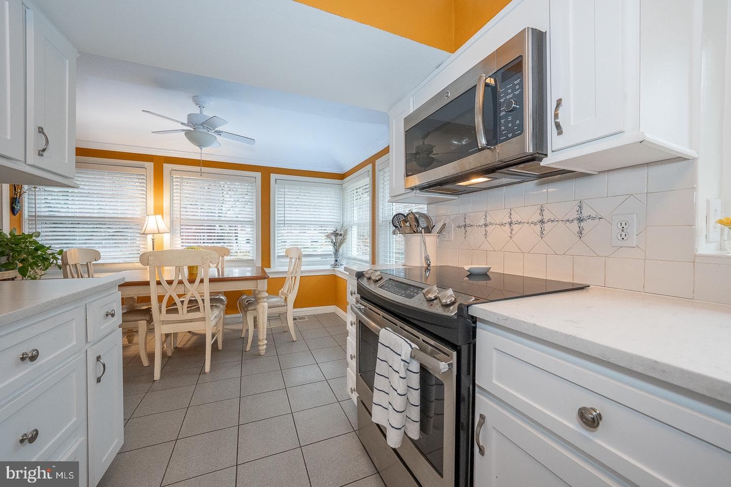 6323 Sherwood Road photo 34