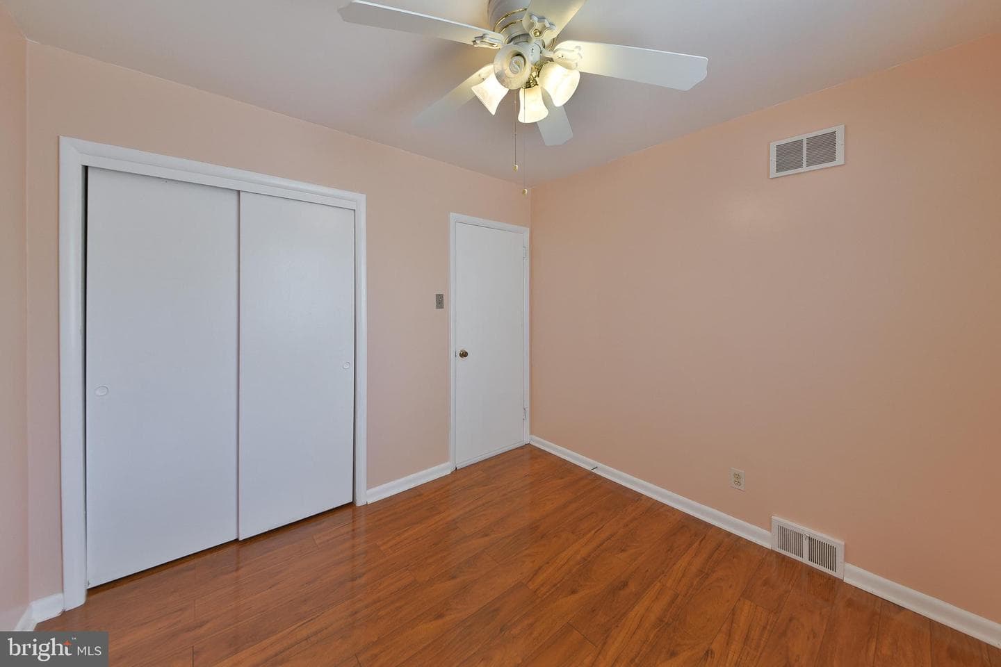 134 Alburger Avenue photo 23