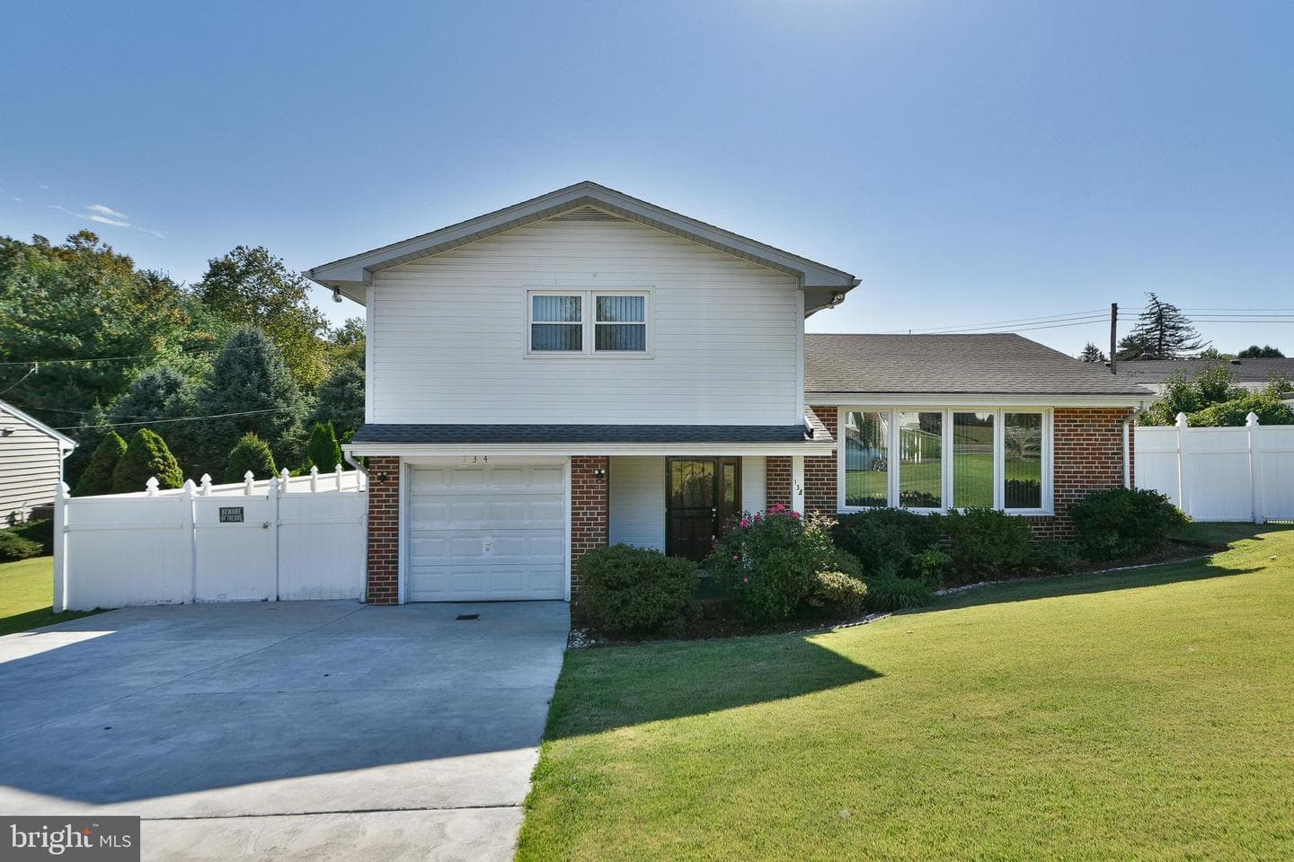 134 Alburger Avenue photo 3