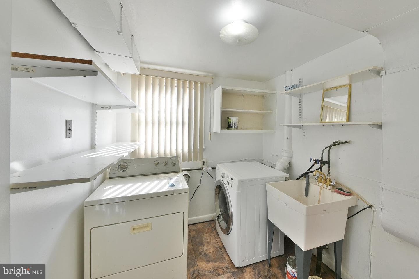 134 Alburger Avenue photo 38
