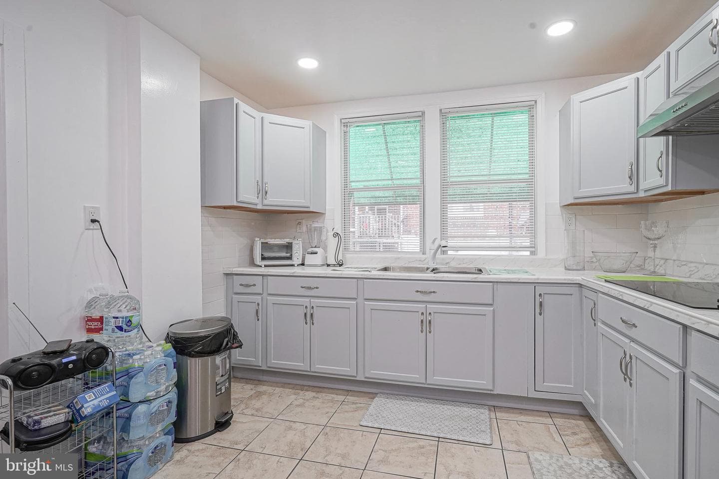 4150 Maywood Street photo 11