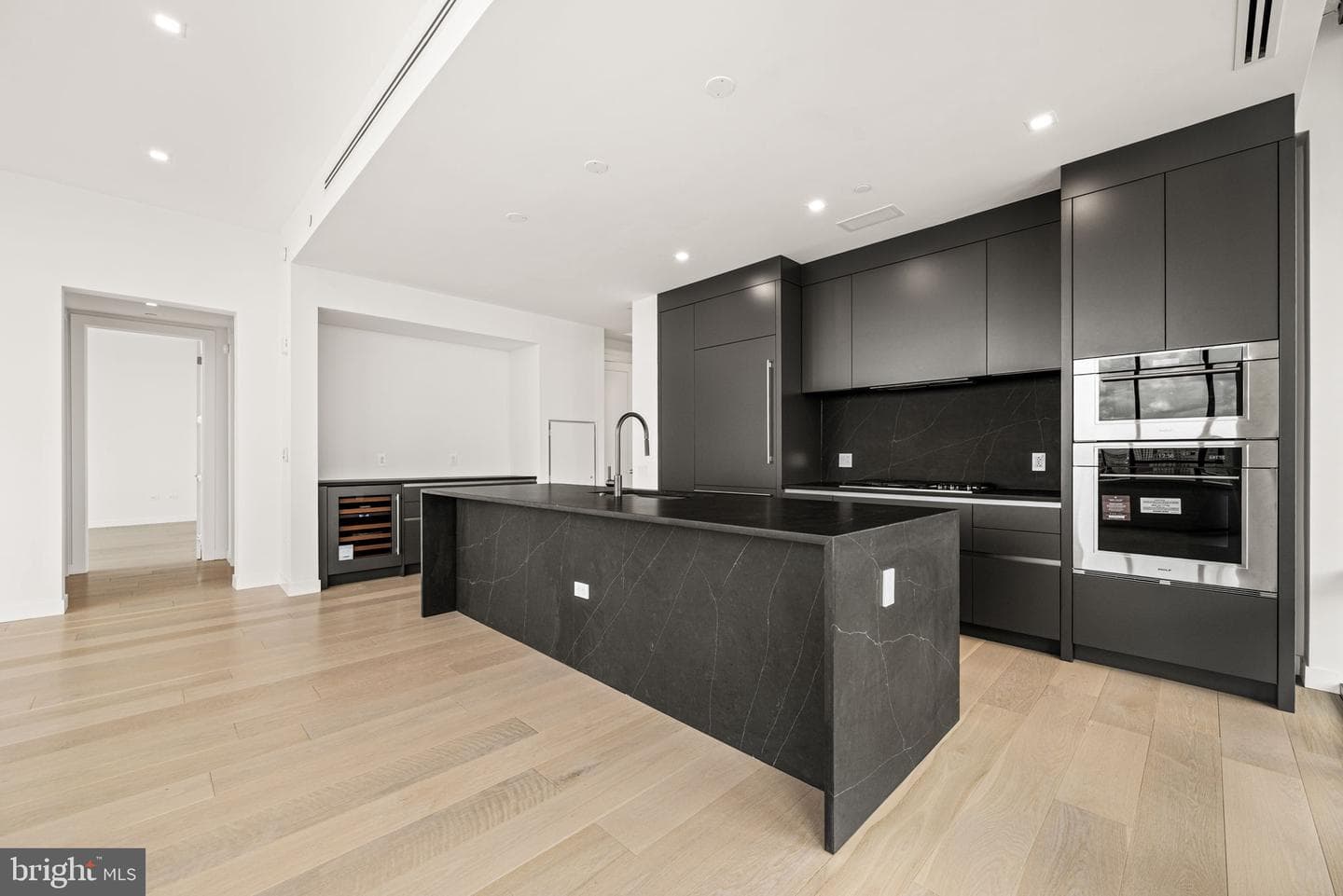 1911 Walnut #unit 3404 photo 5