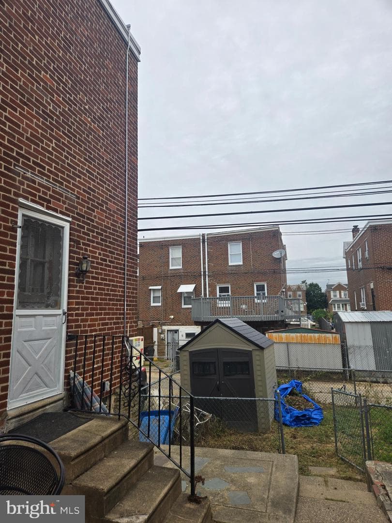 1135 Gilham Street photo 6