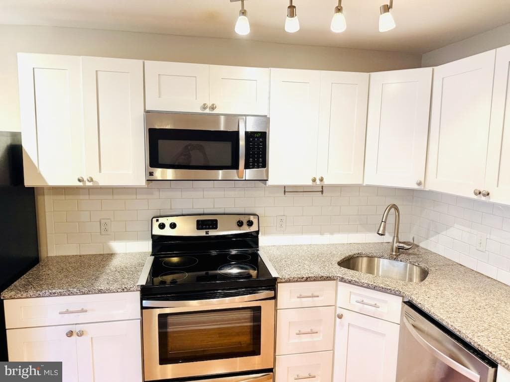 7603 Woodcrest Avenue photo 9