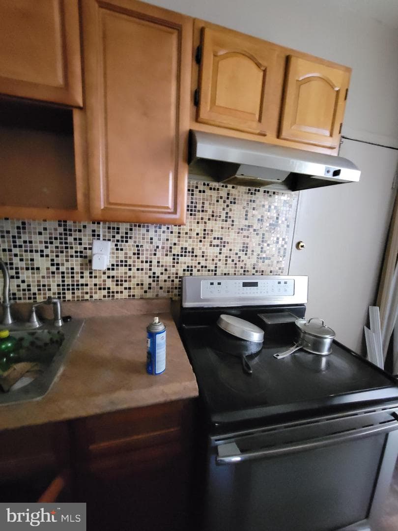 2246 N Carlisle Street photo 14