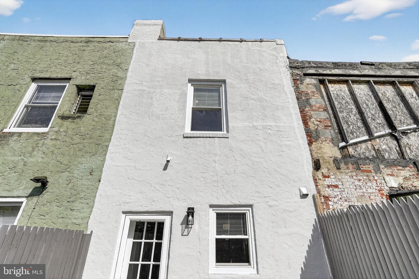 2646 E Monmouth Street photo 28