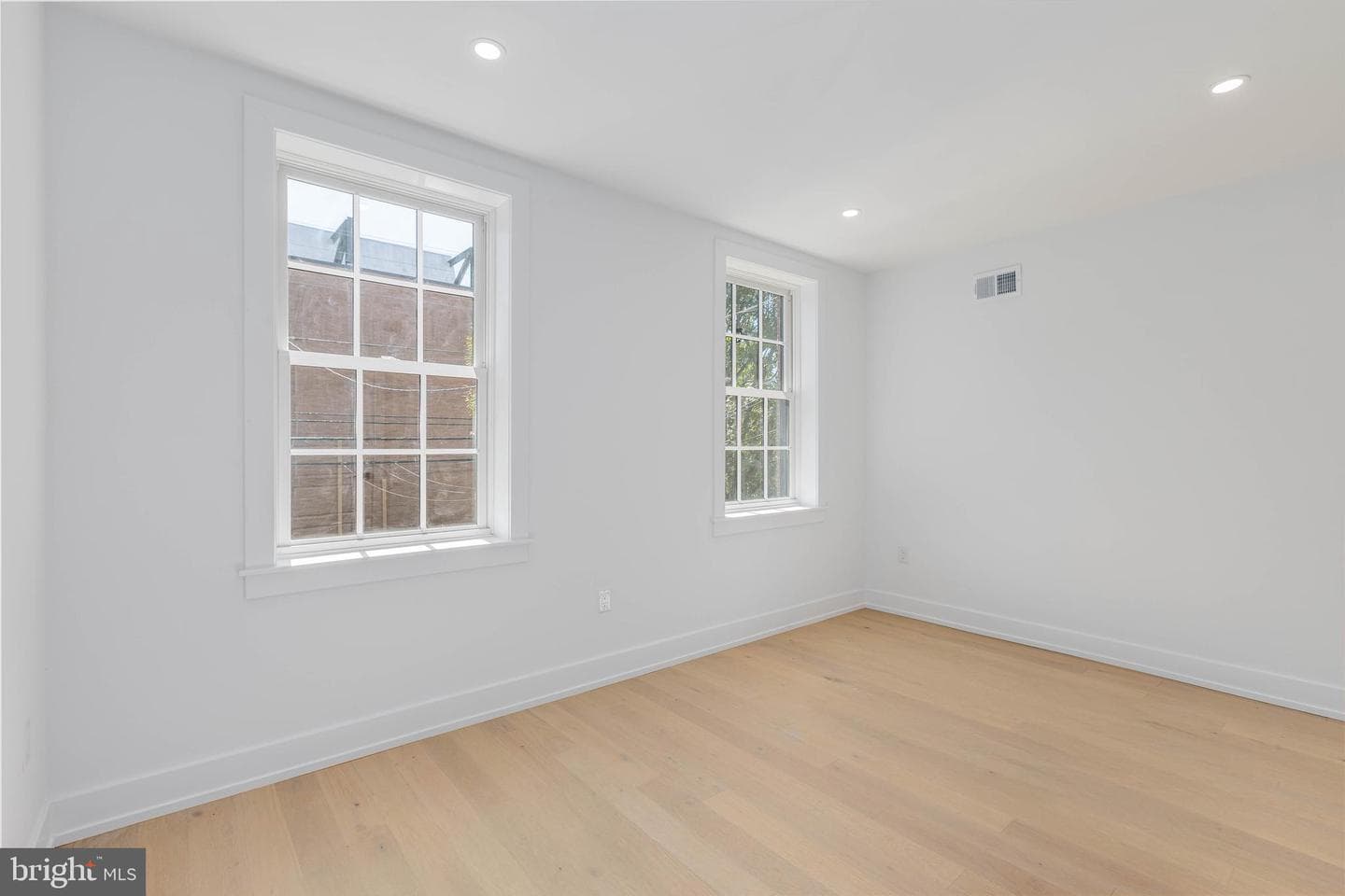 2139 Bainbridge Street photo 21