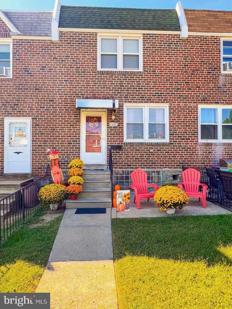 3420 Arthur Street photo 2