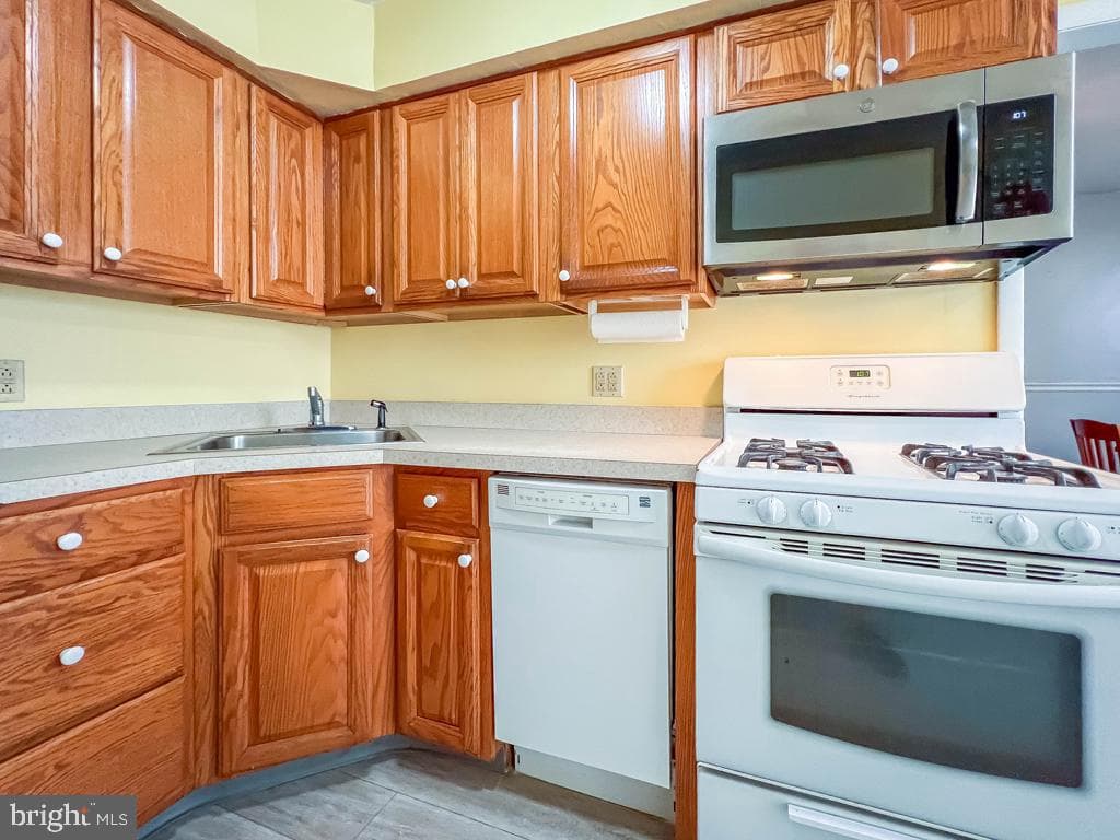 3420 Arthur Street photo 9