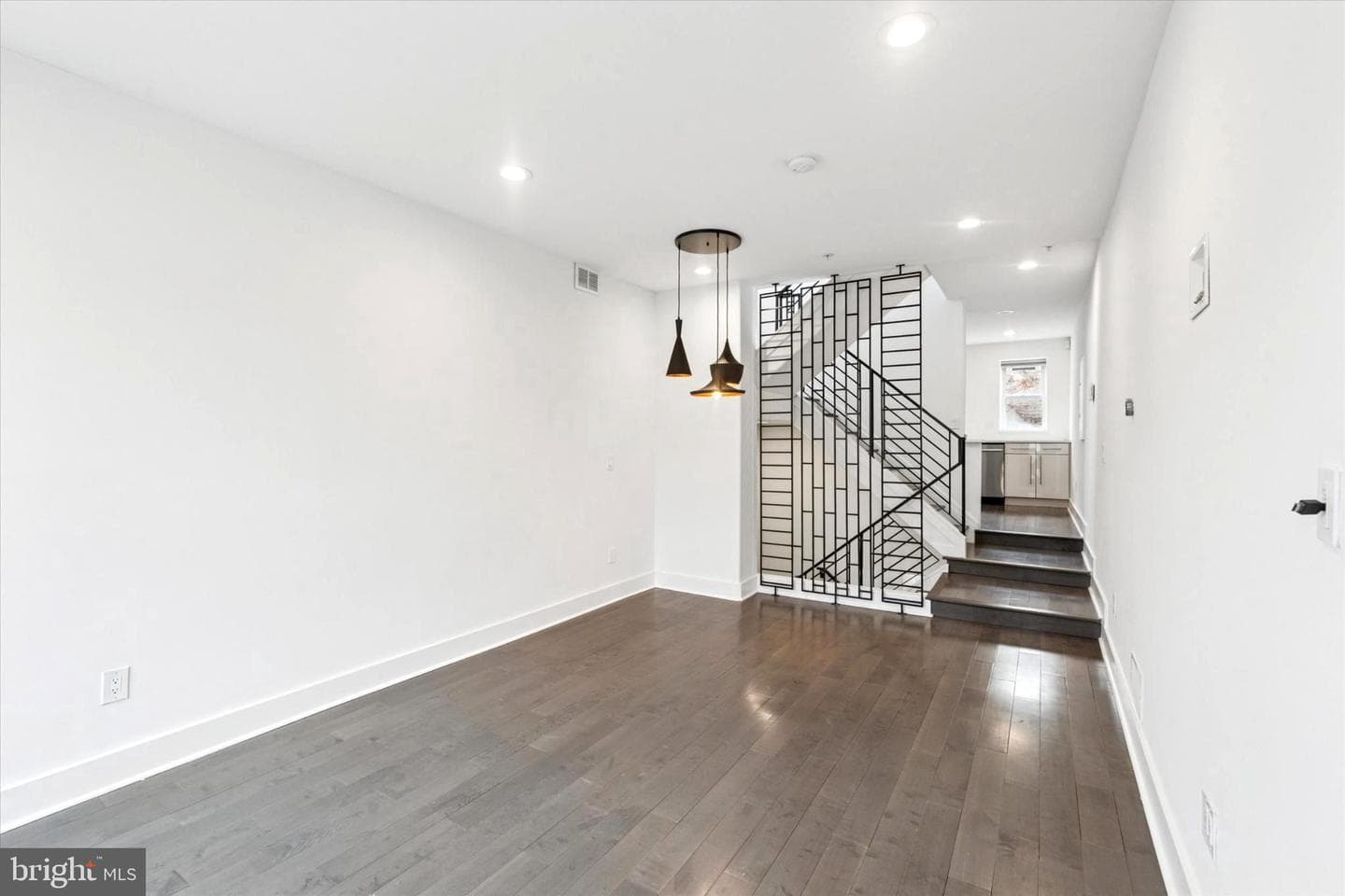 774 S Hicks Street photo 11