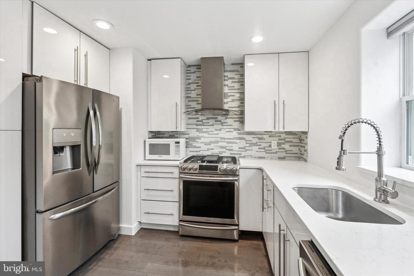 774 S Hicks Street photo 13