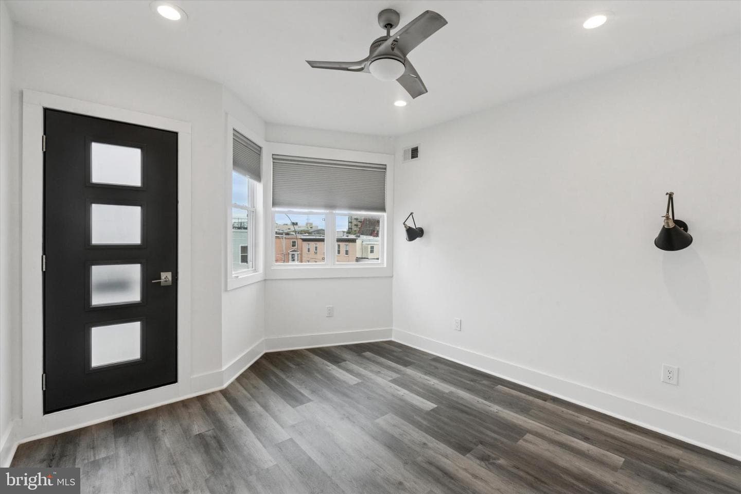 774 S Hicks Street photo 23