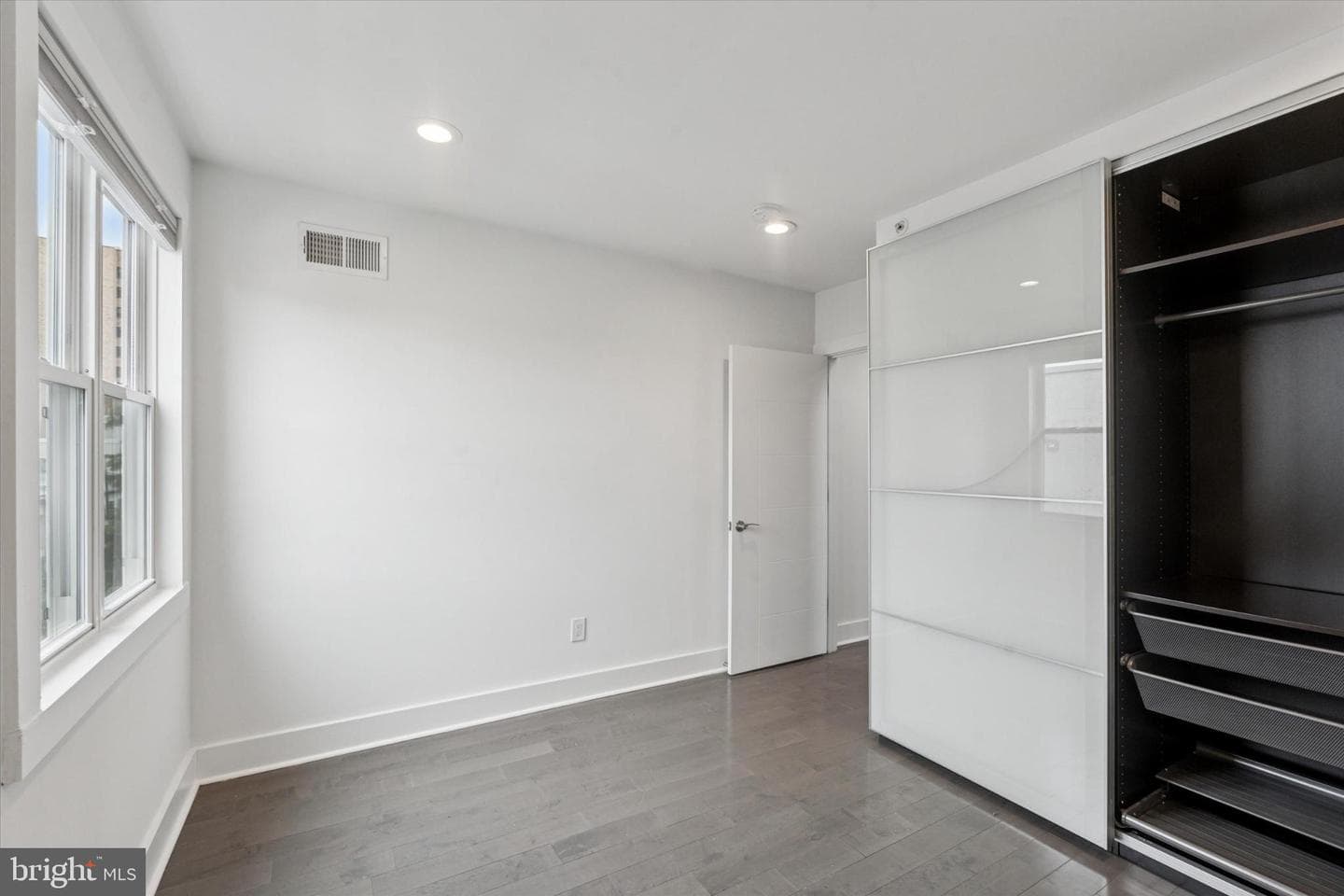 774 S Hicks Street photo 26
