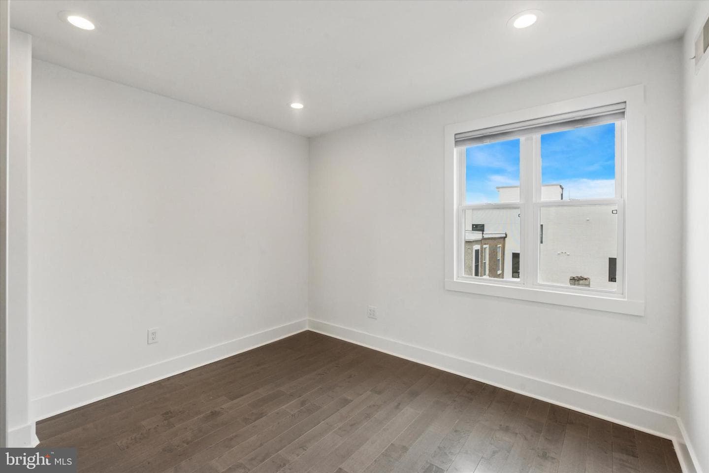 774 S Hicks Street photo 28