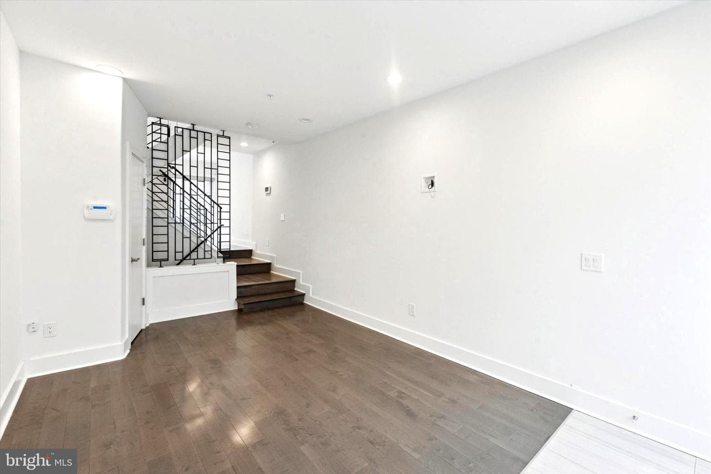 774 S Hicks Street photo 3