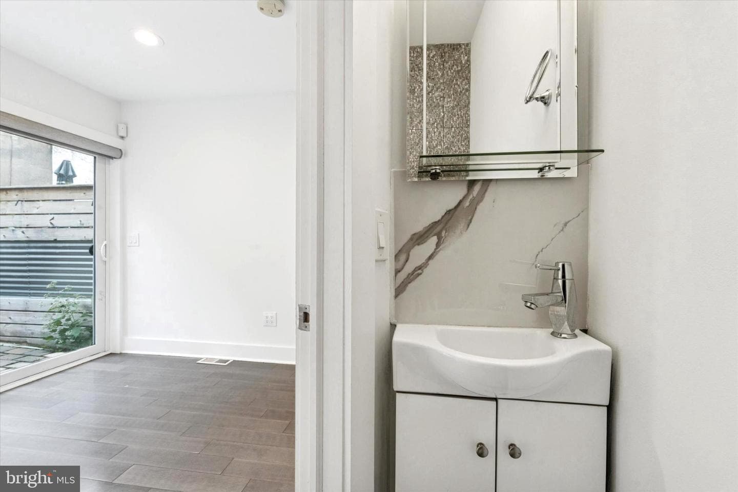 774 S Hicks Street photo 6
