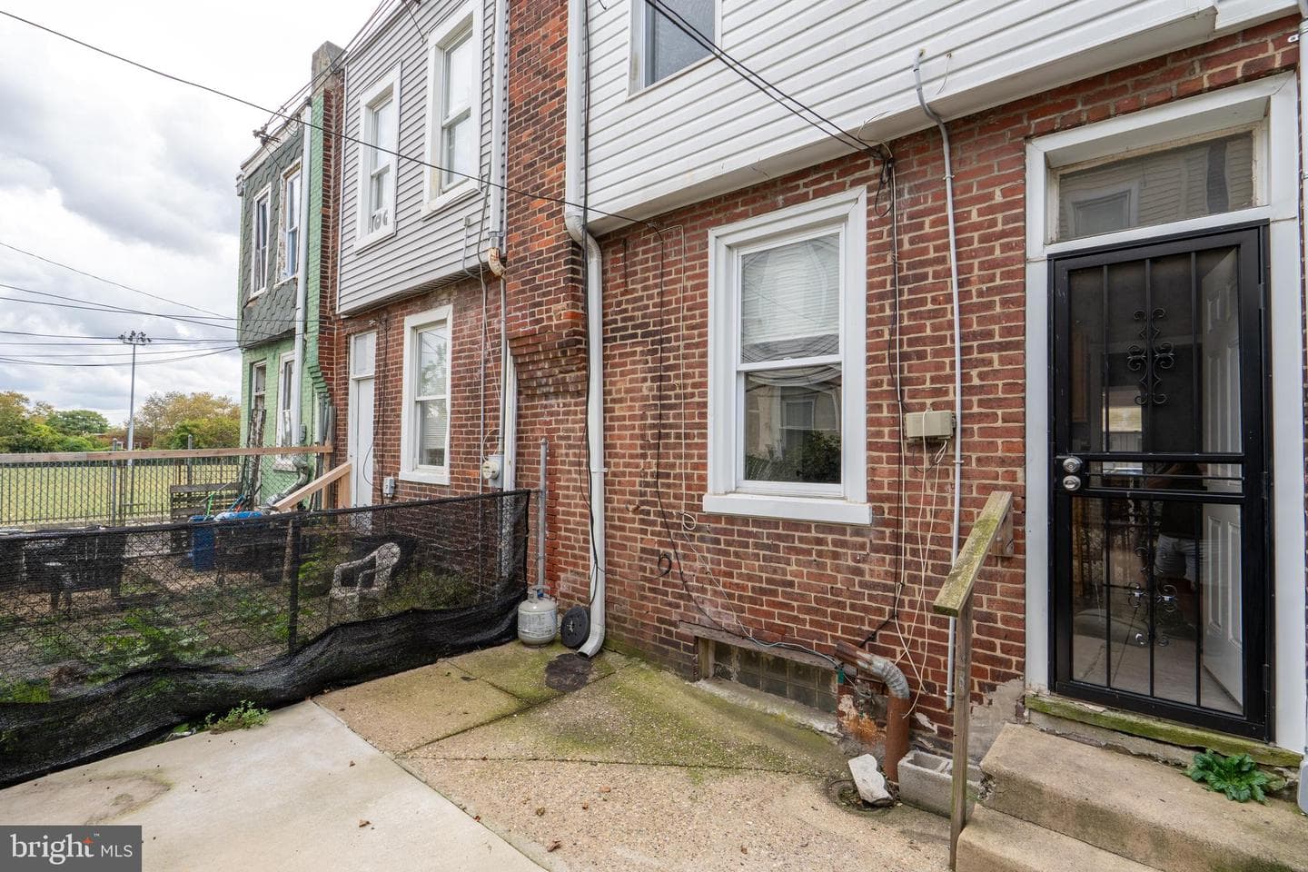 2145 W Grange Avenue photo 32
