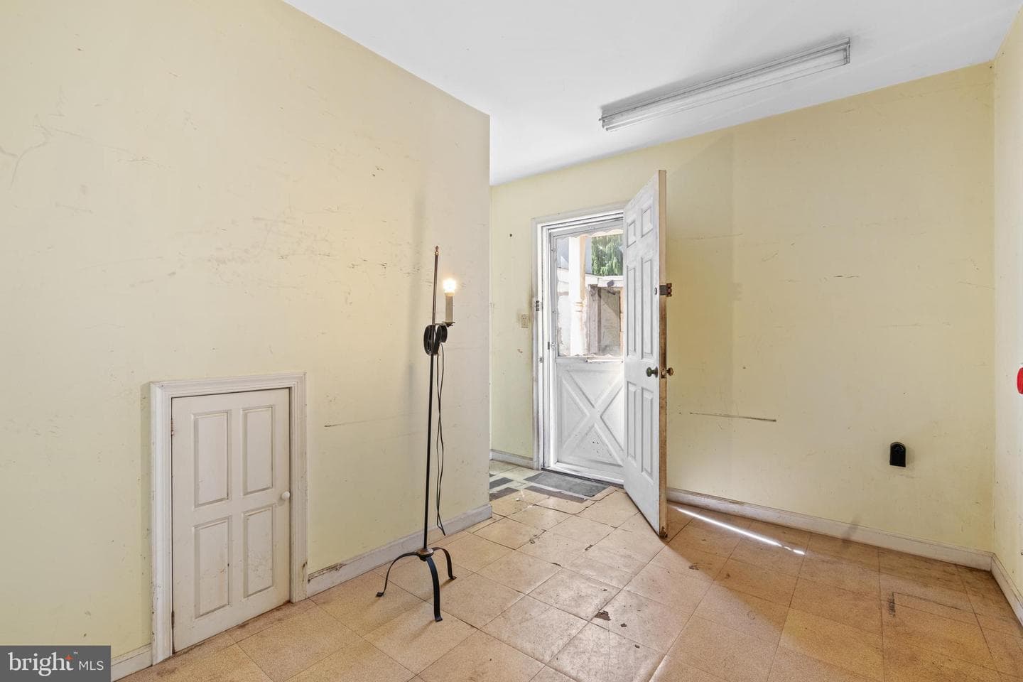 624 W Johnson Street photo 17