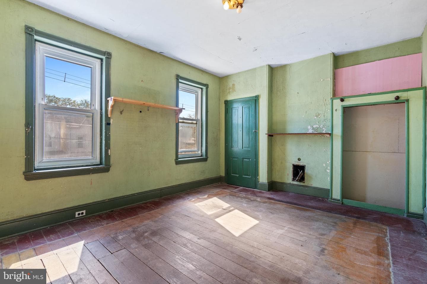624 W Johnson Street photo 26