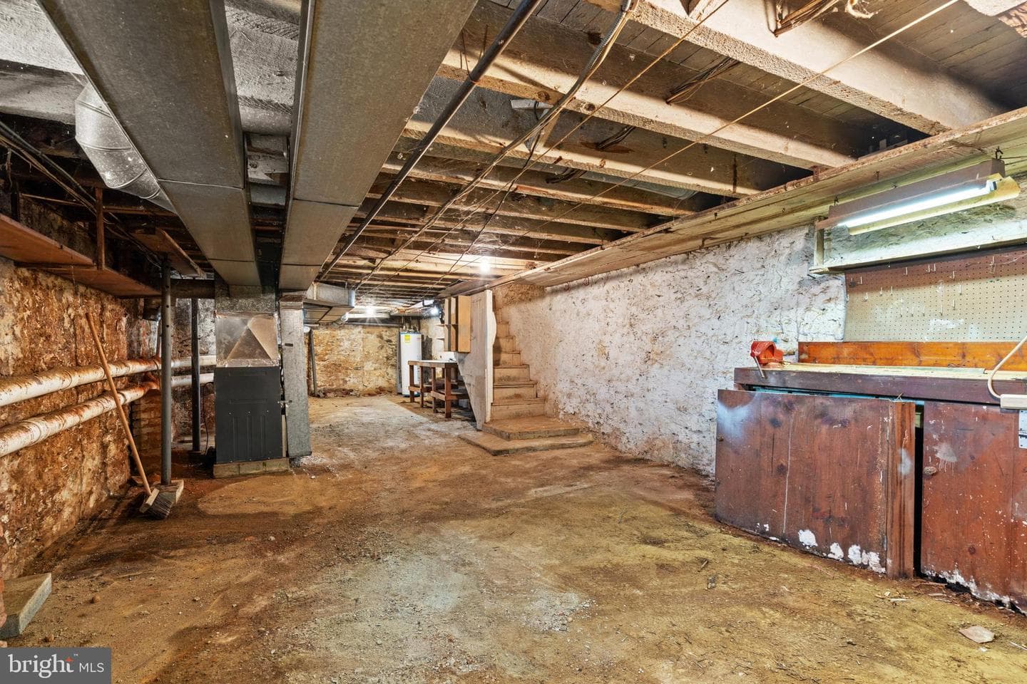 624 W Johnson Street photo 35