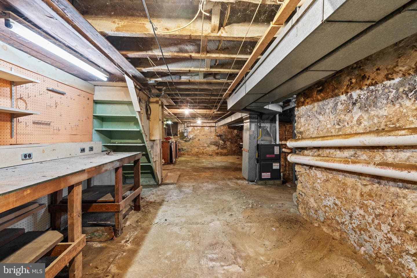 624 W Johnson Street photo 37