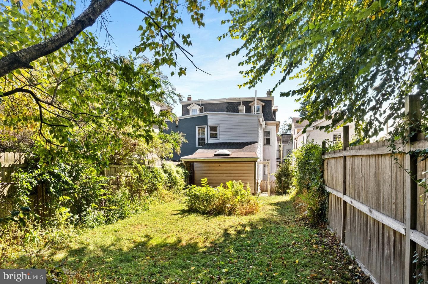 624 W Johnson Street photo 40