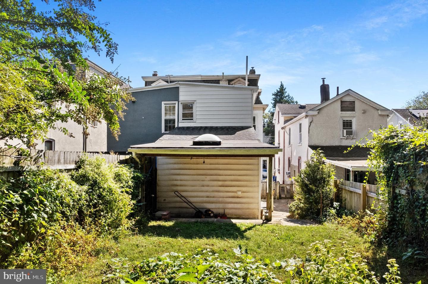 624 W Johnson Street photo 41