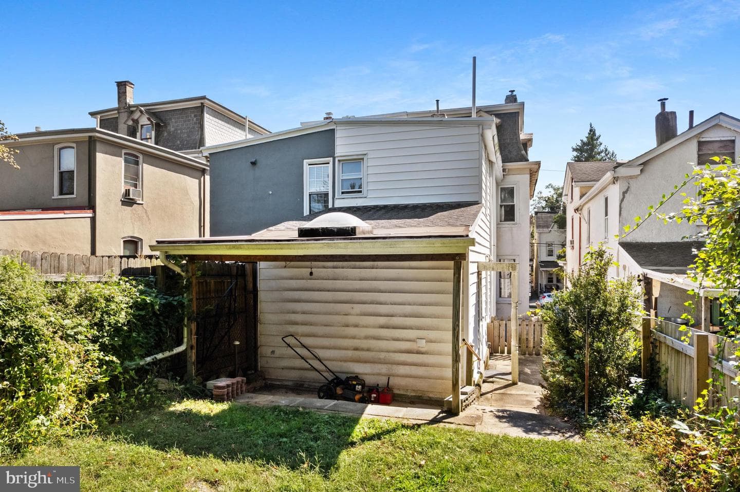 624 W Johnson Street photo 42