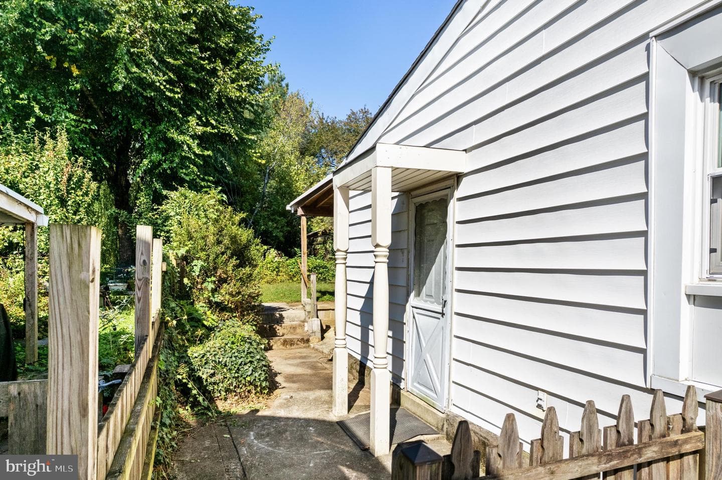 624 W Johnson Street photo 43