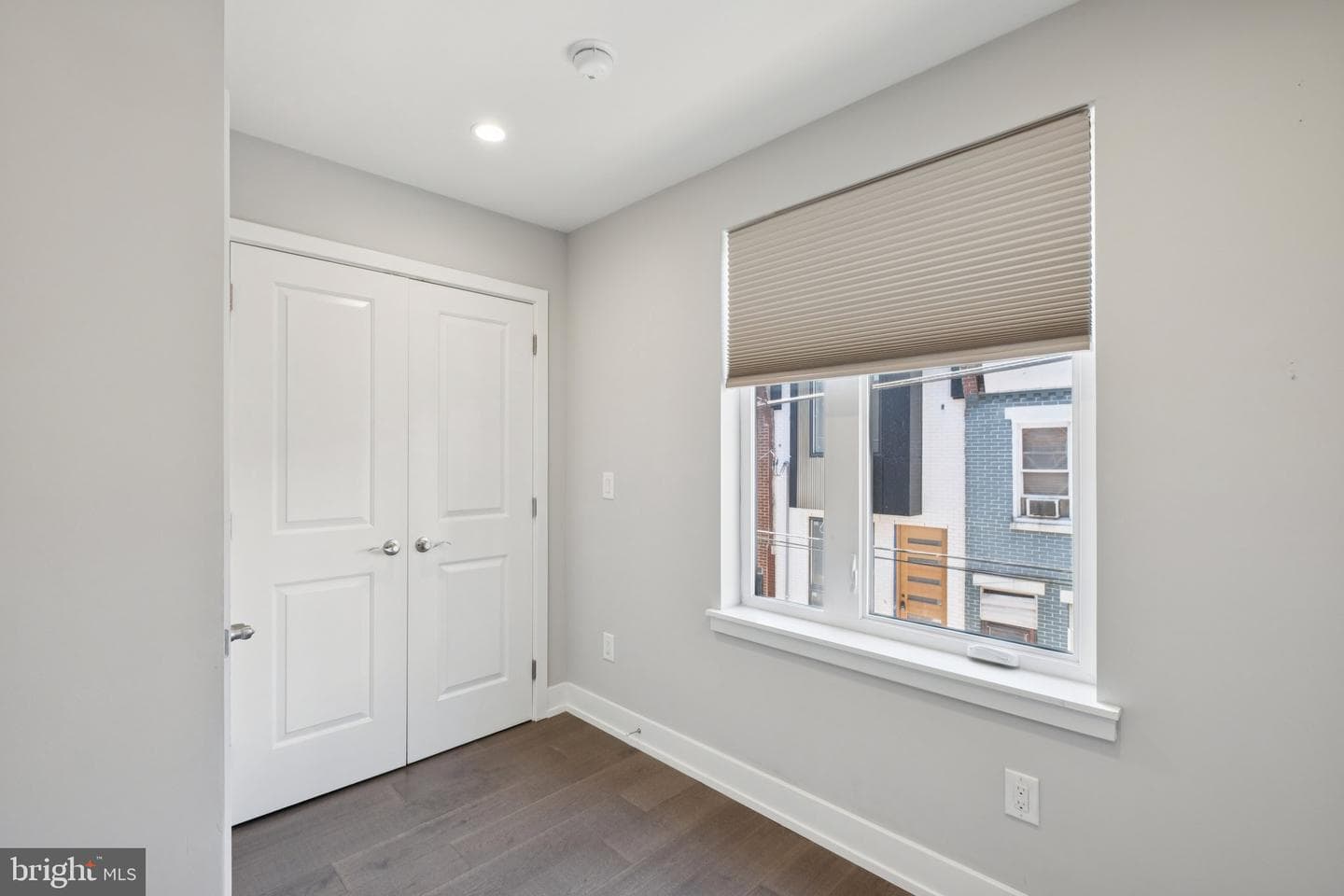 1533 S Lambert Street photo 21
