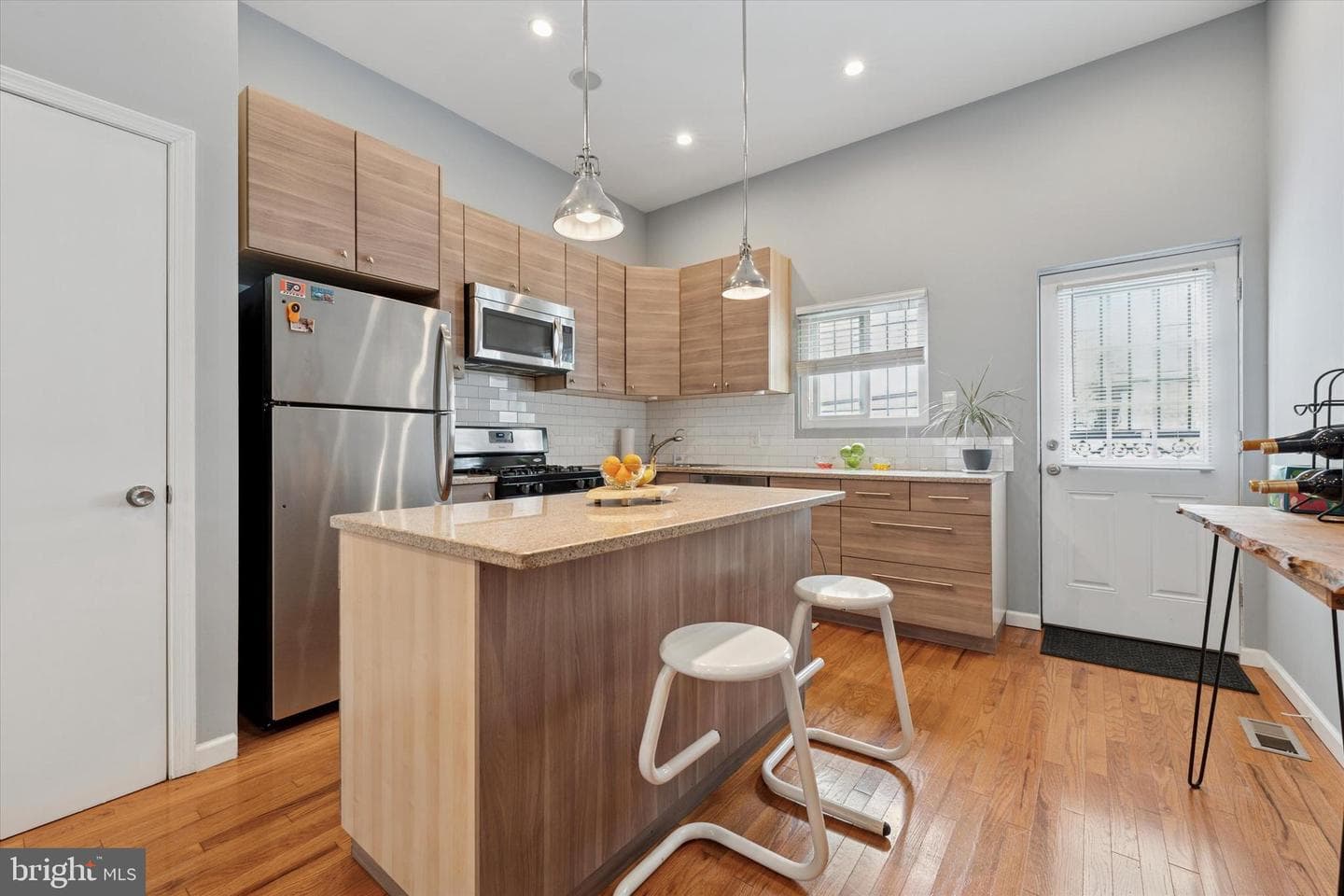 1324 S Hicks Street photo 11
