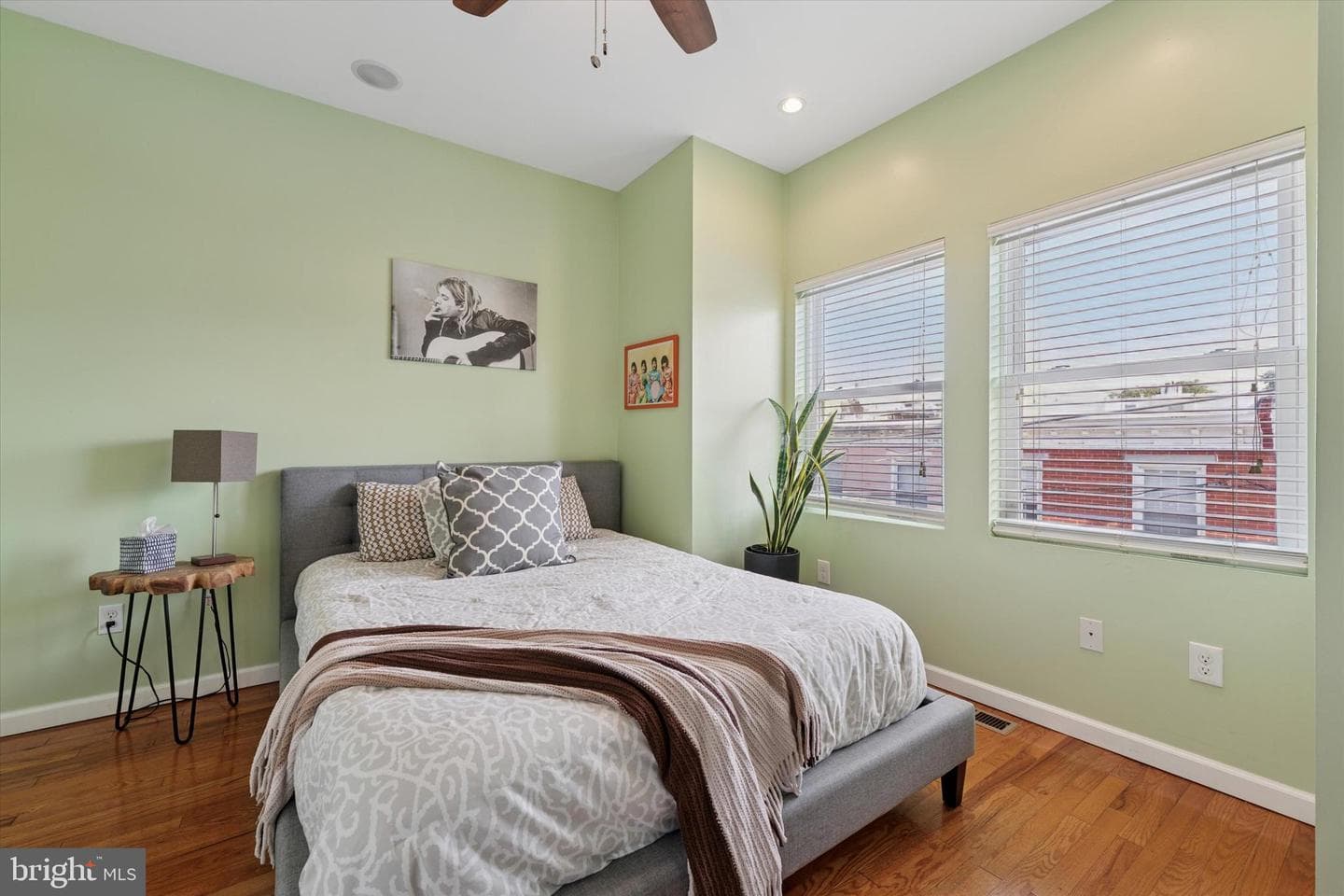 1324 S Hicks Street photo 23