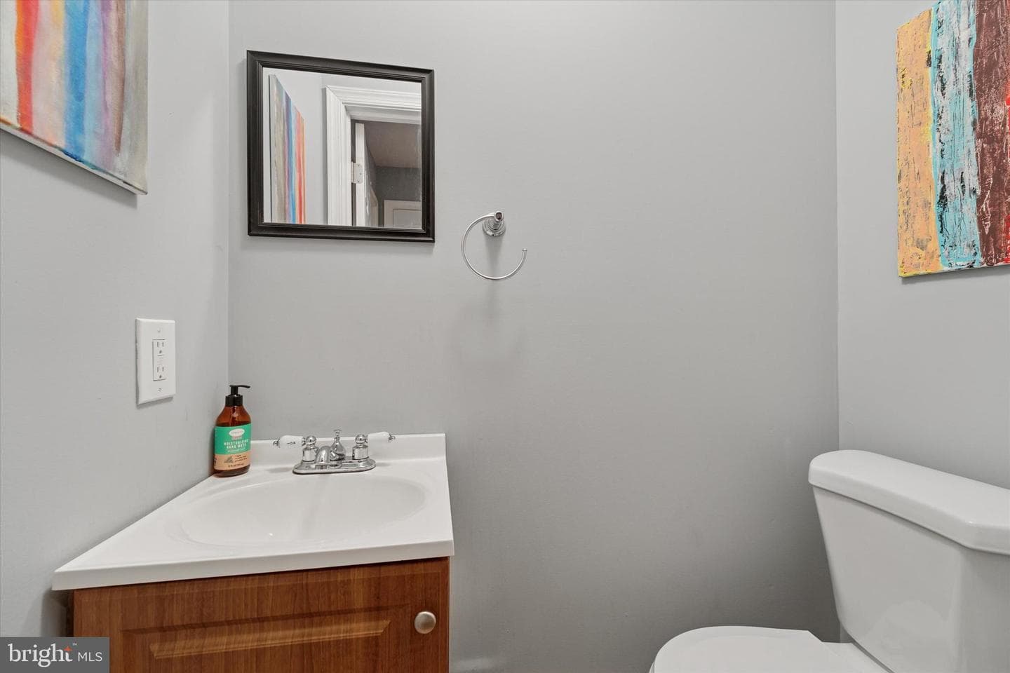 1324 S Hicks Street photo 29