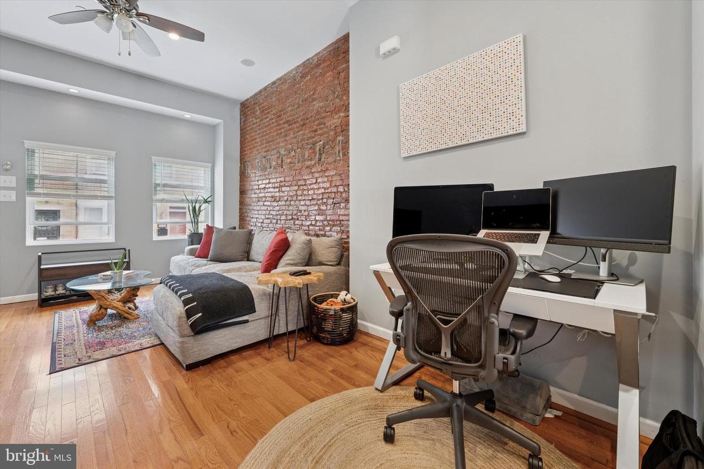 1324 S Hicks Street photo 8