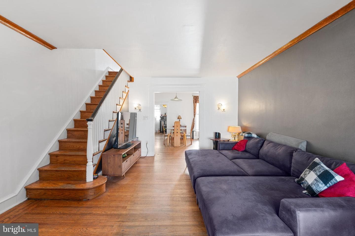 854 E Sanger Street photo 5
