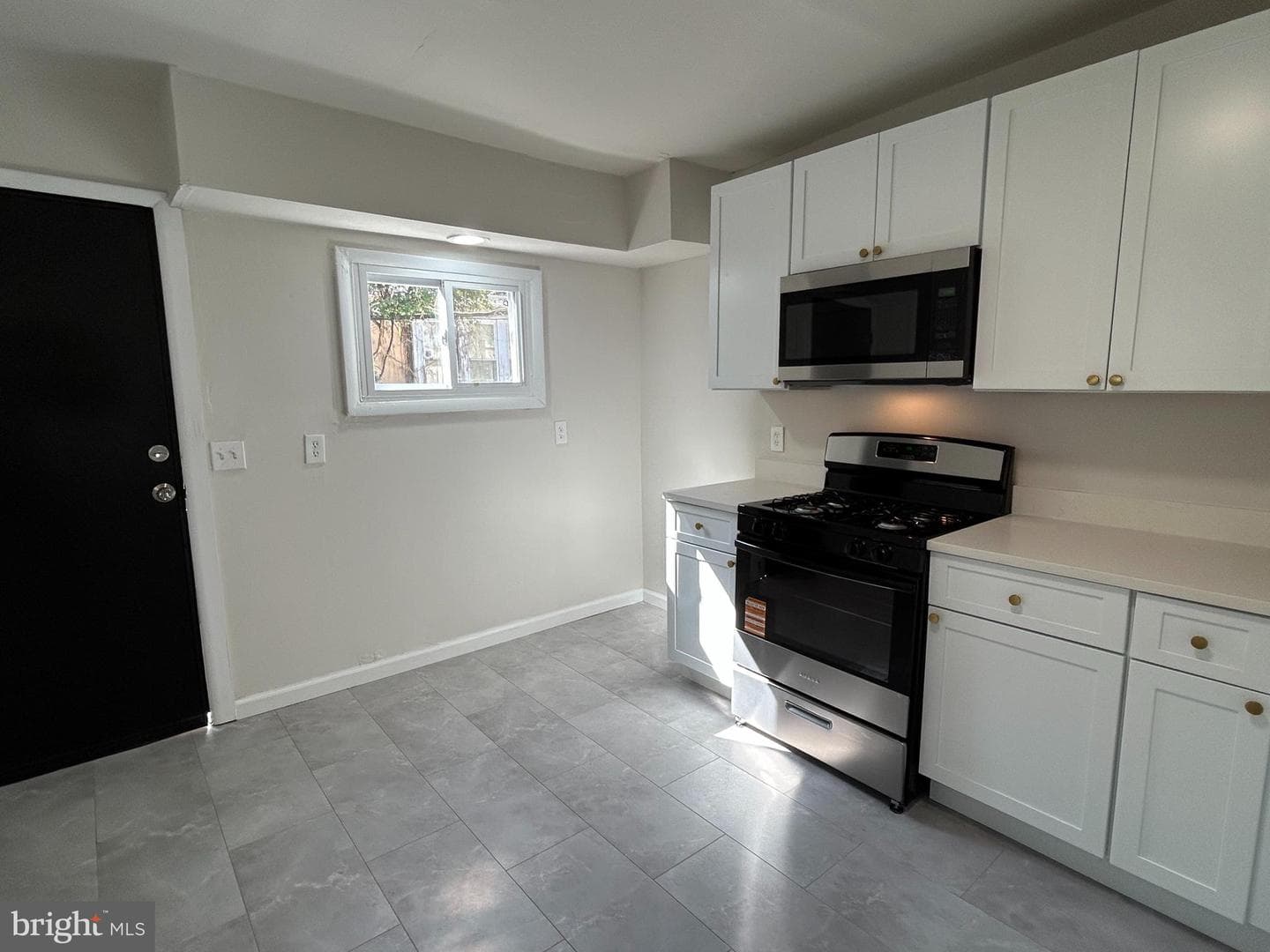 2426 S Millick Street photo 10