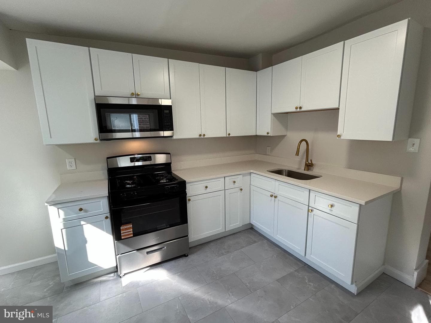2426 S Millick Street photo 13