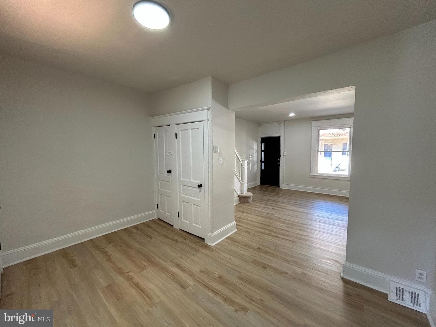 2426 S Millick Street photo 9