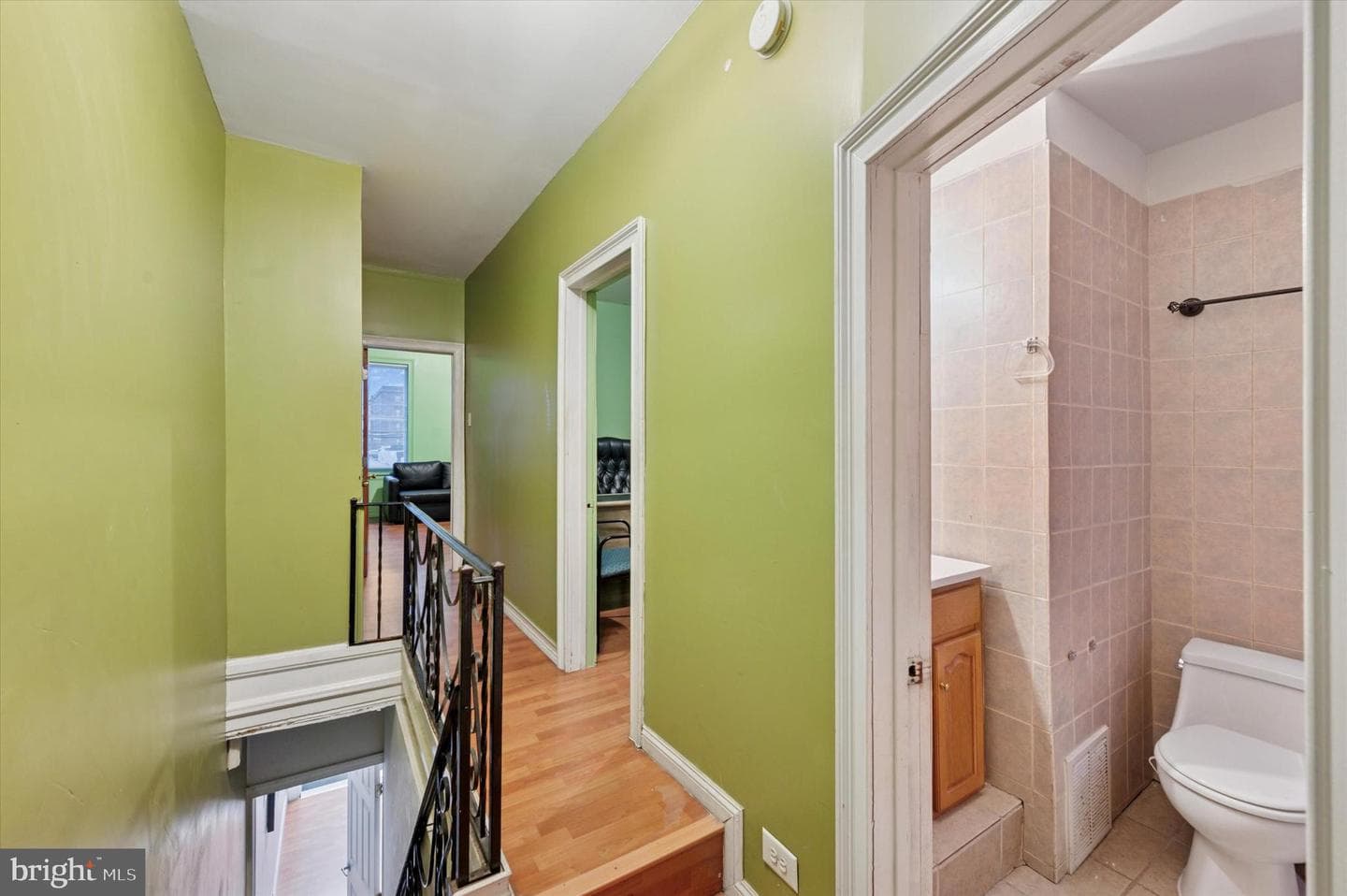 145 E Lehigh Avenue photo 24
