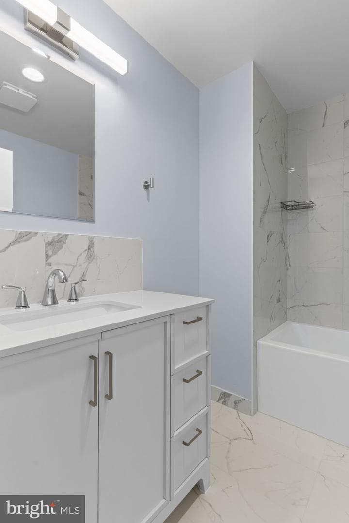 9823 Bonner Street photo 22